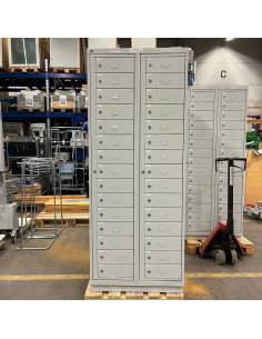 Småfacksskåp 2x15 med nycklar