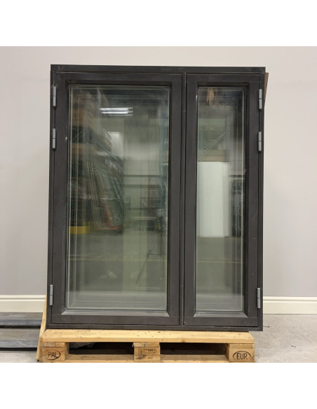 Fönster 1300x1600 - grå