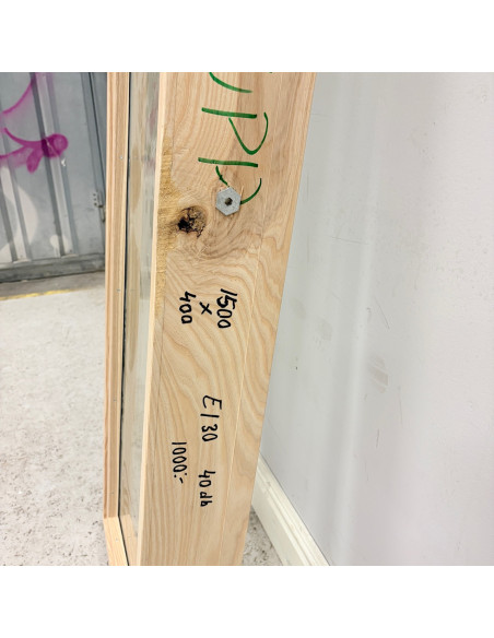 Fast fönster 1500x400 mm