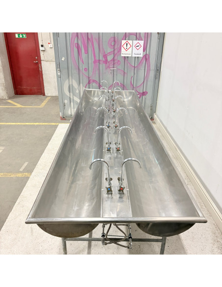 Dubbelsidig tvättränna 12 blandare